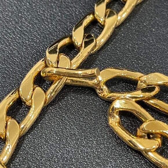 Chanel Vintage Chain Belt with Medallion Gold (159629) - Picture 3 of 4